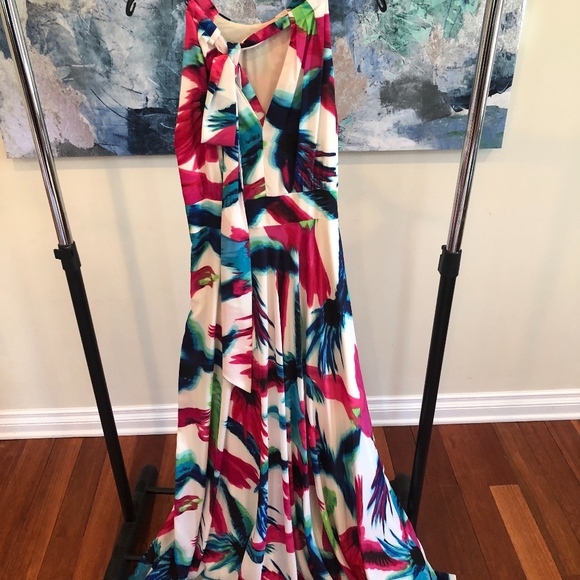 Formal Dress - Picture 2 of 4